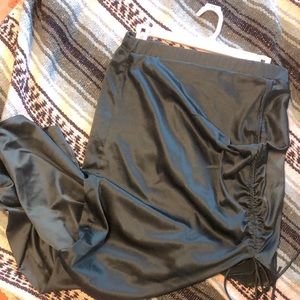 Silky dark green maxi skirt with cut out. L / large, Elastic feature, Elegant